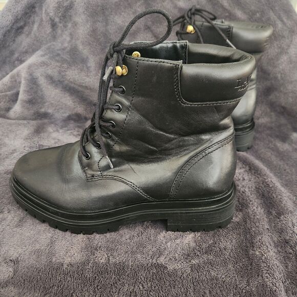 Lauren Ralph Lauren Women's Carlee Lug-Sole Booties  Color Black Leather Size 7 - Picture 4 of 9